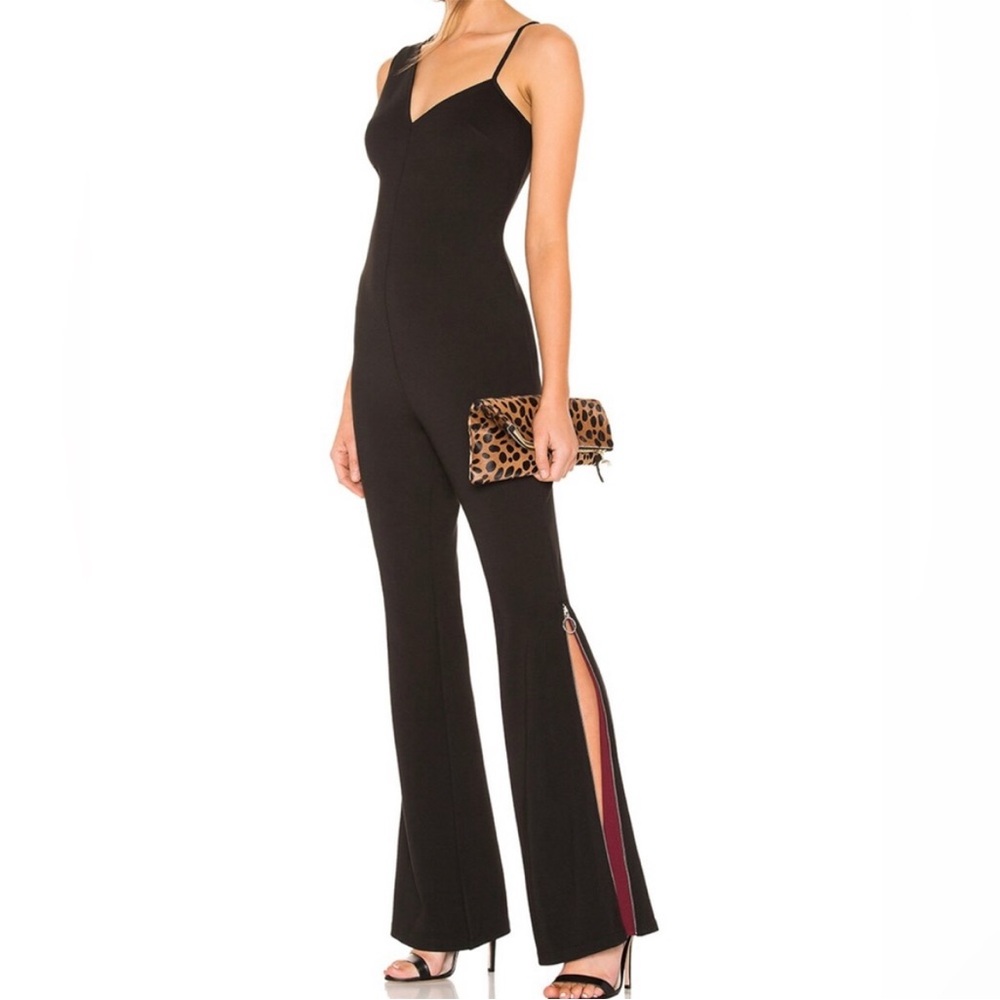 Chic Black Sleeveless Jumpsuit
